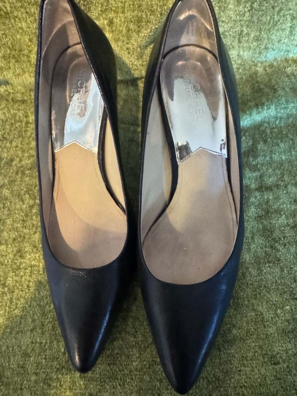 Michael Kors Black Leather Pointed Toe Pumps Heels – Women’s 9.5M